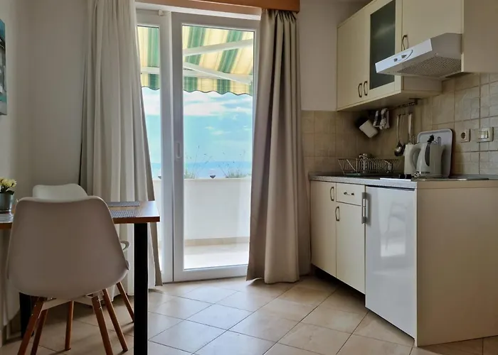 New Studio Apartment With Sea View